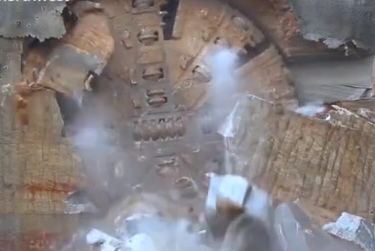 大型隧道掘進.jpg 大型隧道掘進.jpg